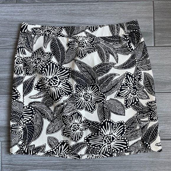 J. Crew Women’s Linen Blend Skirt in black & white floral boho style, size 2• - Picture 3 of 8